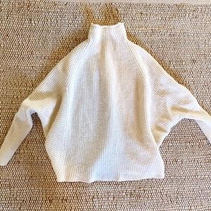 Club Monaco White Turtleneck (Size XS)